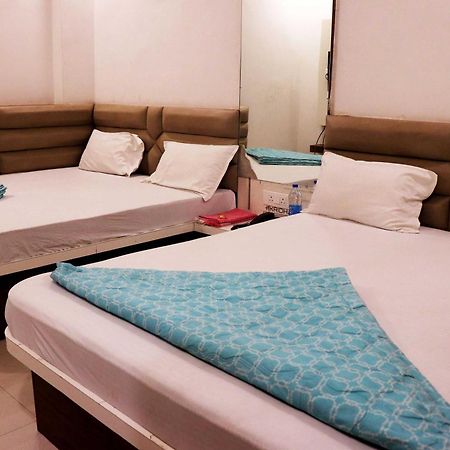 Hotel Gayatri Palace Godarpura Luaran gambar