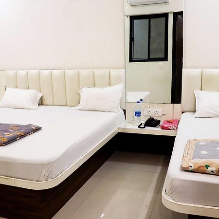 Hotel Gayatri Palace Godarpura Luaran gambar