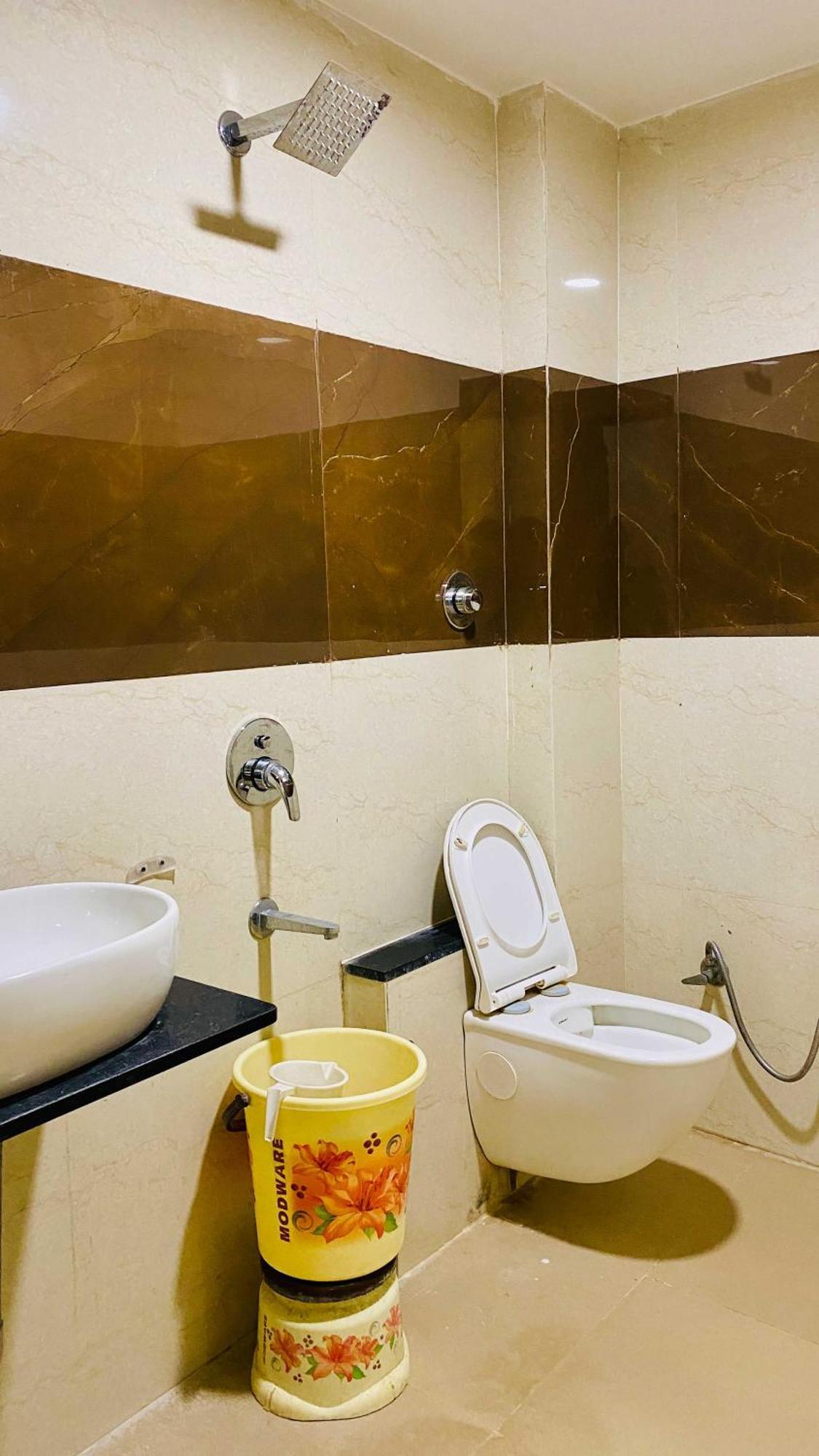 Hotel Gayatri Palace Godarpura Luaran gambar