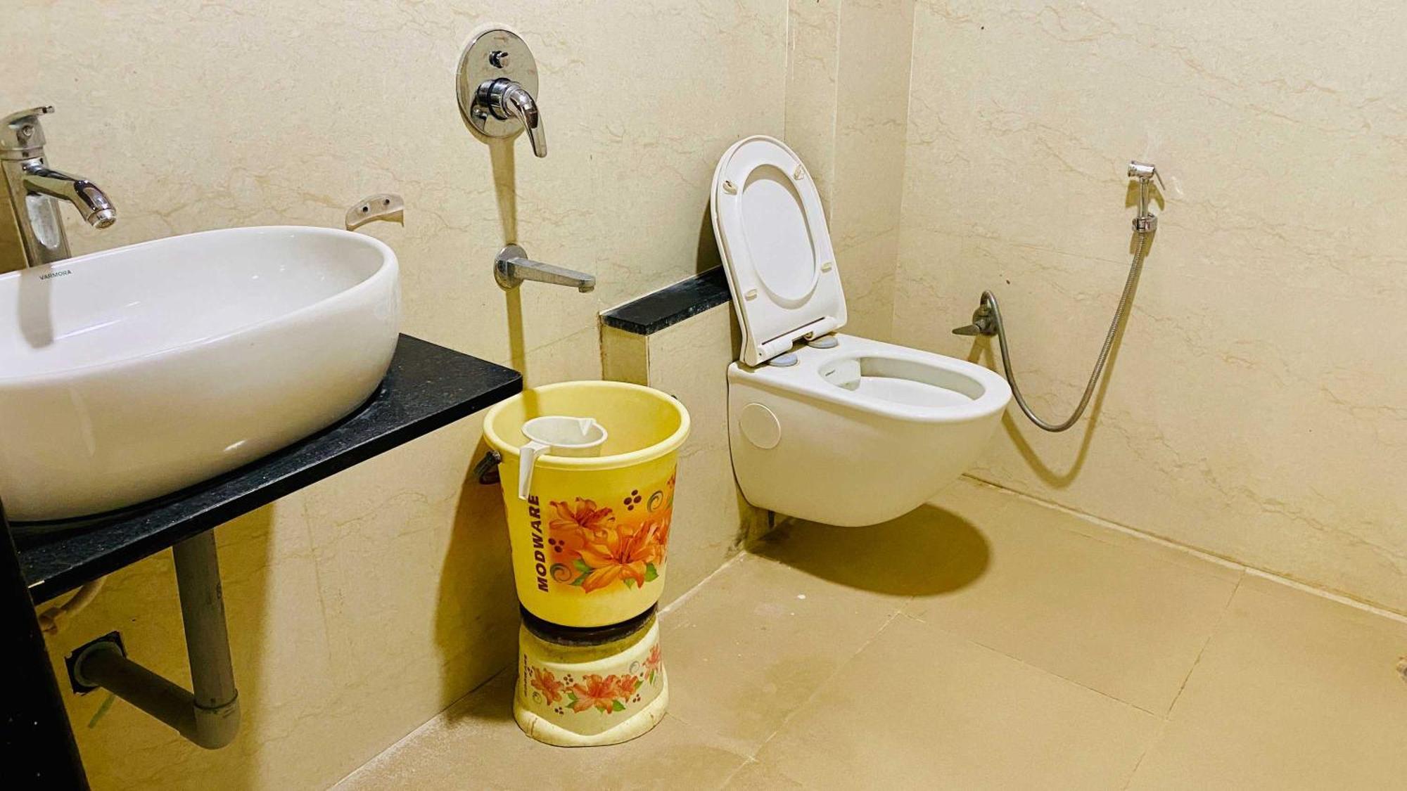 Hotel Gayatri Palace Godarpura Luaran gambar