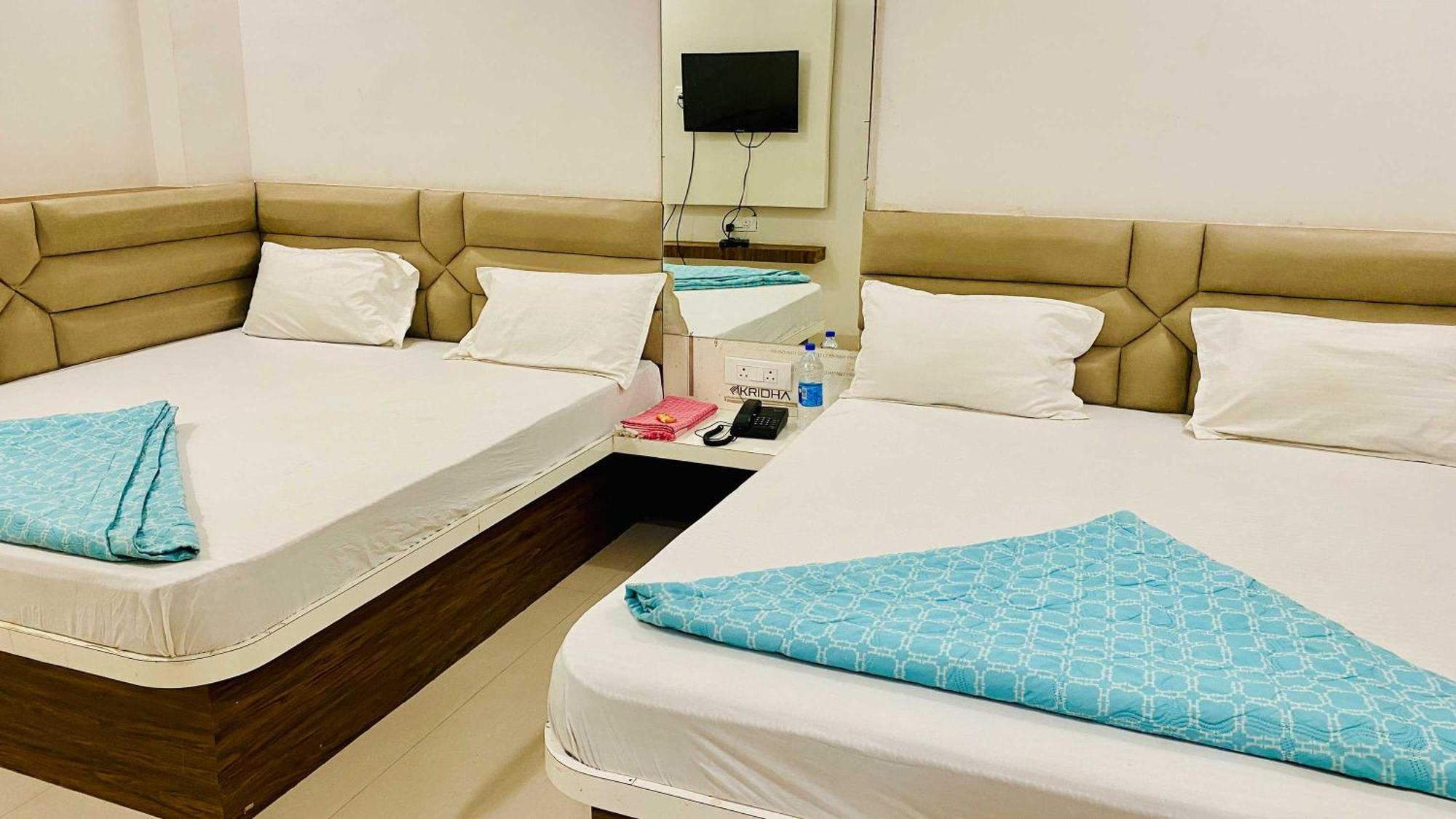 Hotel Gayatri Palace Godarpura Luaran gambar