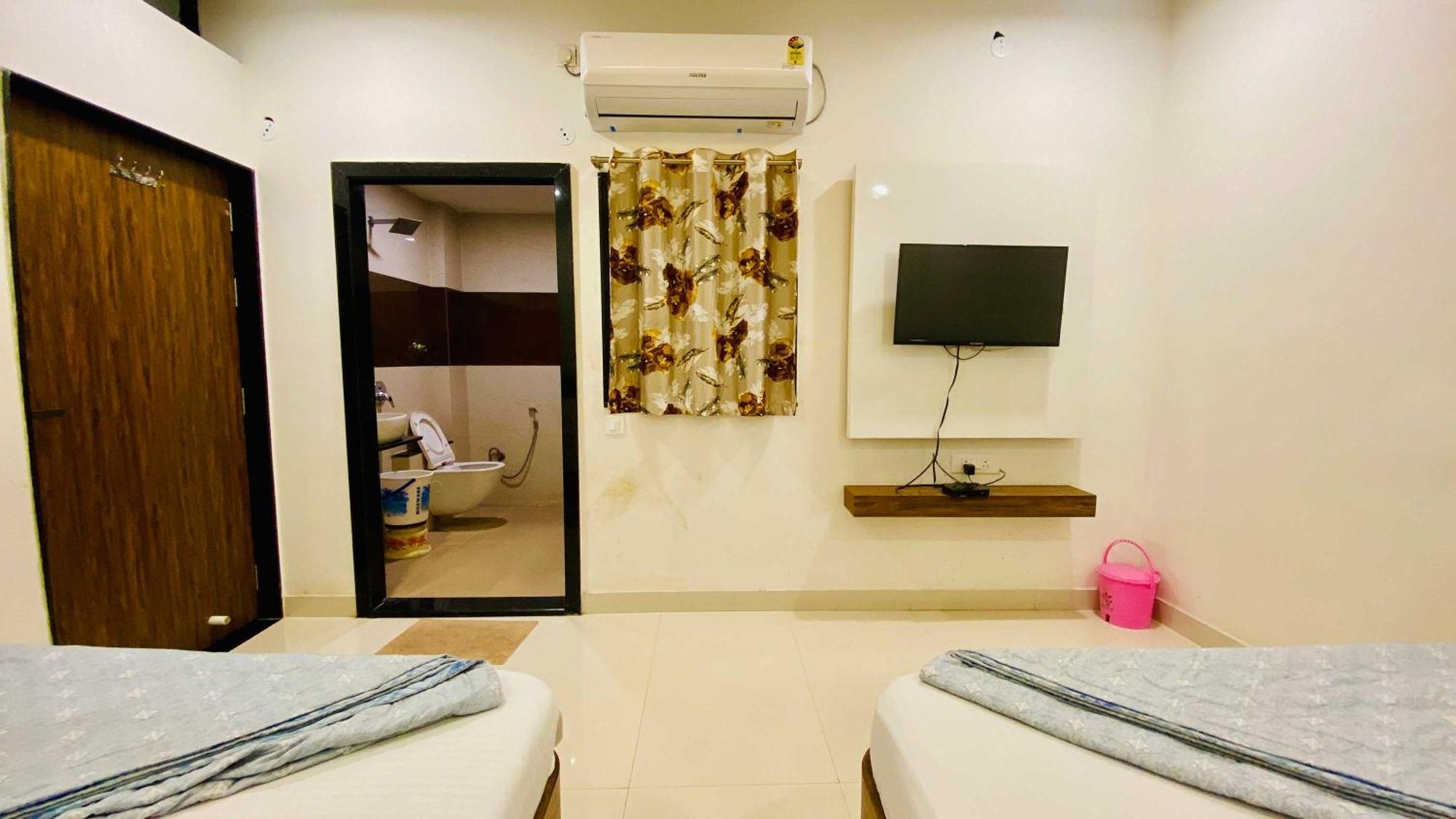 Hotel Gayatri Palace Godarpura Luaran gambar